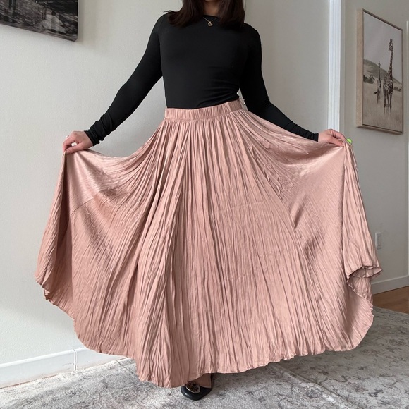 Dresses & Skirts - Vintage Blush Pink Flowy Maxi Skirt – Coquette Preppy Style